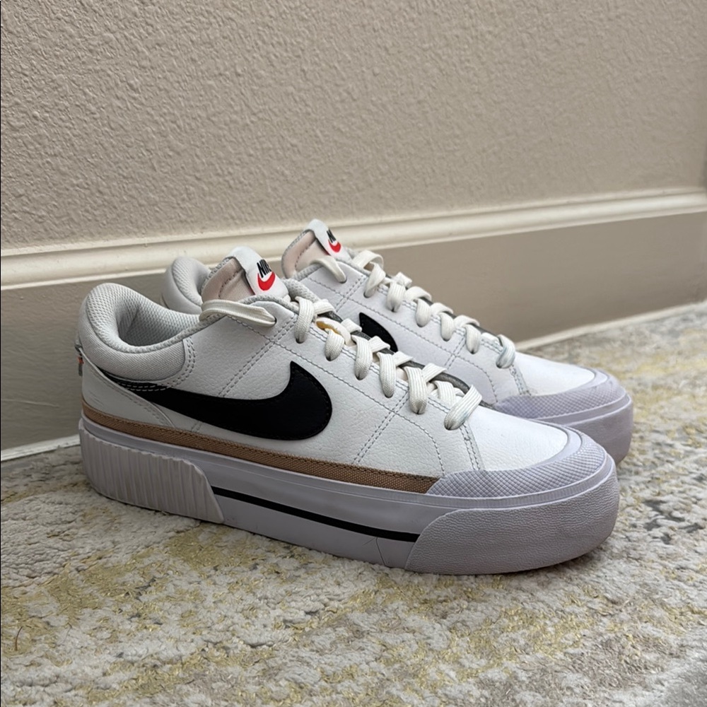 Nike White and Black Low-Top Sneakers